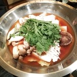 居酒屋 うり坊 - 岩ガキの土手鍋