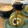 ノリズ コーヒー - 『カフェラテ(HOT)』
『抹茶のロールケーキ』