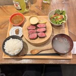 Shinjuku Yakiniku Gyuutan No Remon - 名物『極み』厚切り牛たん焼定食