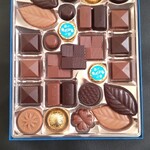 ゴンチャロフ - 料理写真:こんな感じ。即効食べきったのと、まだ手付かずのと…兄妹でもいろいろ…笑( *´艸)