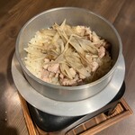 鳥とゴボウの釜飯