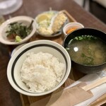 Tokyo Ajifurai - 定食のセット一色＋単品の胡麻鯵＆牡蠣フライ。