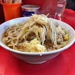 ラーメン二郎 - ラーメン(麺少なめ)600円