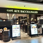 CAFE AUX BACCHANALES - 外観