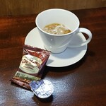 キッチン ブルー グローブ - ミルクを入れます