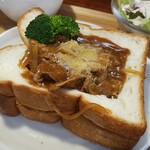 キッチン ブルー グローブ - 反対側から、ハッシュドビーフはタップリ