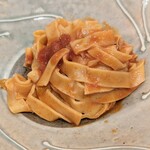 La Stalla - 手延べ・手切りのタリアテッレ　魚介だしのソース