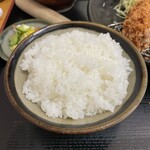 とんかつ 栄ちゃん - ぴかぴかご飯。メンチカツの相棒