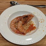 La Stalla - 羽幌の赤えび　つくば鶏のブロードで炊いた大麦　自家製からすみ