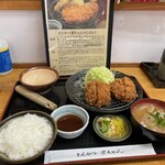 とんかつ 栄ちゃん - しあわせの一食。これに一口ヒレカツを追加すると更に幸福になる。