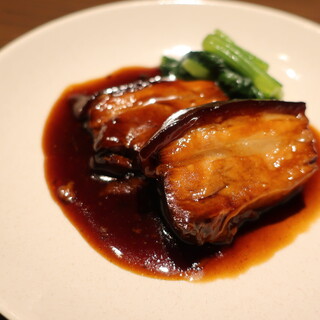 料理の探求。平日ランチタイムは他ジャンルも挑戦中！