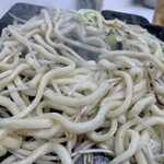 ホルモン千葉 - 〆の焼きうどん。