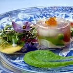 アルバート邸 - 料理写真:前菜　魚介のゼリー寄せ　ブロッコリーとパプリカのソース　旬野菜を添えて。あさりのジュレの中には帆立と海老が隠れています。