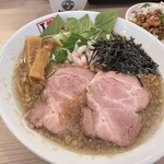 まるぎん商店 - 和装中華そば