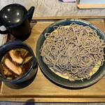 Nikusoba Tomuraushi - 柔旨鴨南汁つけ蕎麦　大盛り
