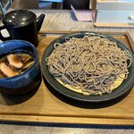 Nikusoba Tomuraushi - 柔旨鴨南汁つけ蕎麦　大盛り