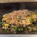 Goren - 「ねぎ焼き」ミックス 
                        重ね焼きタイプで、モチっとした生地にトロっとしたネギ
                        具材は食べやすく小さく切られていてദ്ദി˙◡･)