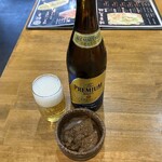 博多くろがね - 瓶ビール（プレモル）￥748と付き出し