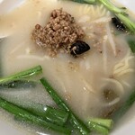 本格中華料理　吉祥楼 - あまり辛くない台湾ラーメン