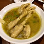 チンタジャワカフェ - 鶏足のスープ