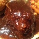 キッチン・ゴン - 2014.1.14  楕円形になっているハンバーグ☆　かなりウマイ☆