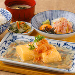 Fishing Inn Madume Set Meal Dashi Roll Set Meal ~Sakura Shrimp Bean Paste~