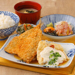 Tsuriyado Mazume set meal Fried horse mackerel and chicken nanban set meal