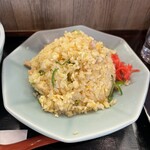 Chuuka Shougetsu - 半炒飯にしては量多め。炒飯にしては量少なめ。半なのか、全なのか。