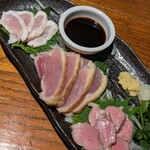 個室×名物鶏料理 とりせん - 肉刺し三種盛り