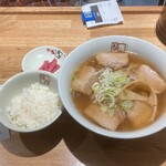 喜多方ラーメン 坂内 - 料理写真: