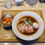 宍道湖しじみ中華蕎麦 琥珀 - 