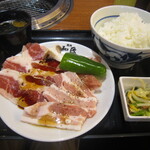 焼肉の和民 - 炙りカルビ豚バラ1.5倍ランチ
