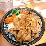 肉のヤマ牛 - 牛カルビ焼肉丼(ダブル・御飯大)