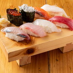 Kaisen Yatai Okuman - 寿司8種盛り