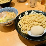 Rokurinsha Tokyo Eki Tokyo Ramen Sutorito