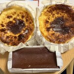Jukusei Basuku Chi-Zu Keki Chokubaijo - 熟成と非熟成バスクチーズケーキの食べ比べセットとガトーショコラ