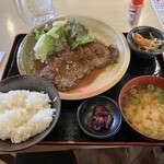 屋台居酒屋 大阪 満マル - サーロインステーキ定食　890円