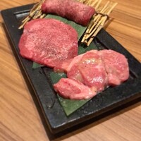 中目黒焼肉 登牛門 - 