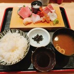 Irokawa - 刺身定食