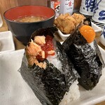 Togoshiya - すじこ鮭　卵黄肉そぼろおにぎり