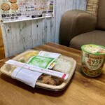 ほっかほっか亭 - 料理写真:温サラダは他所から