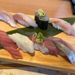 沼津魚がし鮨 流れ鮨 - 