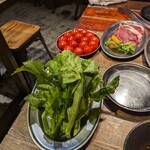 Imajin - トマトと追加した菜花。この2つがあればいくらでも肉が食べられる。
