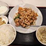 珍味苑 - 鶏肉とカシューナッツ炒めセット¥820＋税