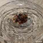 プチレストラン ブーケ・ド・フランス - 北寄貝と螺貝はコンソメジュレにカリフラワームースとキャビアとともに