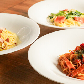 生パスタや高級食材を使用した料理まで幅広いメニューをご提供◎