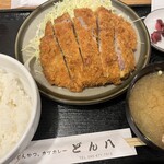  どん八 - ロースかつ定食（Mサイズ・1,000円）