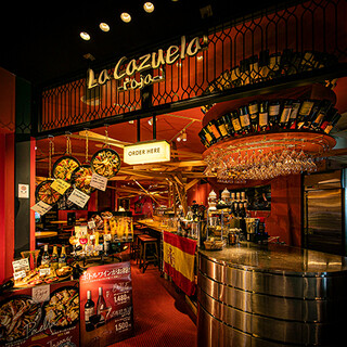 スペインバル La Cazuela -roja-_2