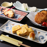 Teuchi Soba Shibata - 旬の素材を使用した一品料理、お酒も多数ご用意しております。