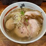 塩元帥 - 天然塩ラーメン（チャーシュー＋味玉）